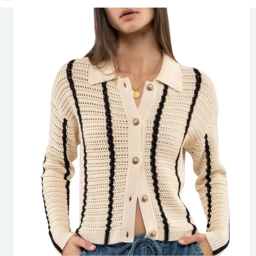 Blu Pepper Cream and Black Button-Up Cardigan